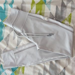 Vuori Daily Legging XS in Mineral Color